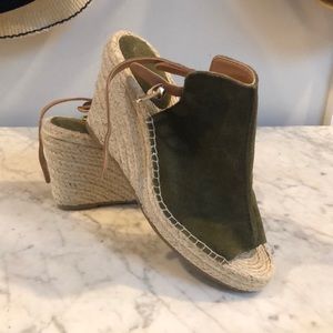 Seychelles charismatic wedge suede 9.5 never worn